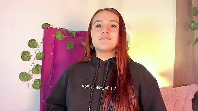 Snapshot of evy_orange1 chatting on January 19, 2025, 3:08 am evy orange1 online show from January 19, 2025, 3:08 am