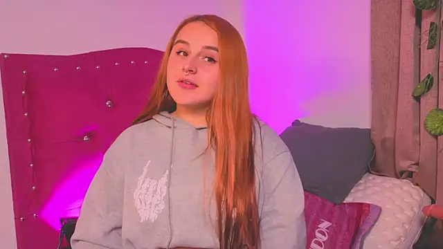 Snapshot of evy_orange1 chatting on September 27, 2025, 2:49 am evy orange1 online show from September 27, 2025, 2:49 am