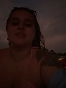 Snapshot of evy_orange1 chatting on October 26, 2025, 11:20 pm evy orange1 online show from October 26, 2025, 11:20 pm