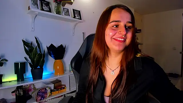 evy orange1 online show from April 8, 2026, 12:10 am