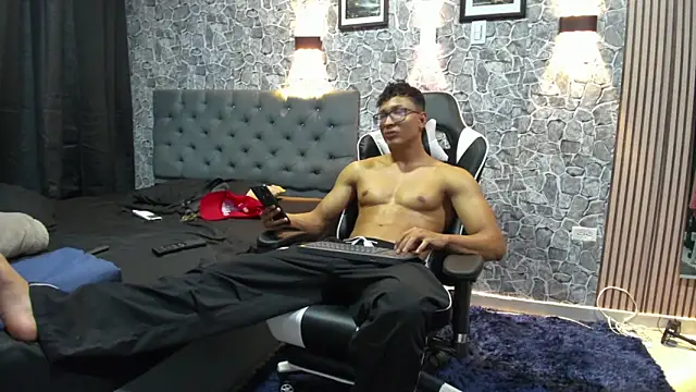 Snapshot of chriss_jones1 chatting on September 23, 2025, 10:35 pm chriss jones1 online show from September 23, 2025, 10:35 pm