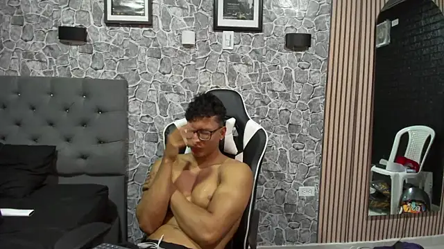 Snapshot of chriss_jones1 chatting on September 26, 2025, 9:08 pm chriss jones1 online show from September 26, 2025, 9:08 pm