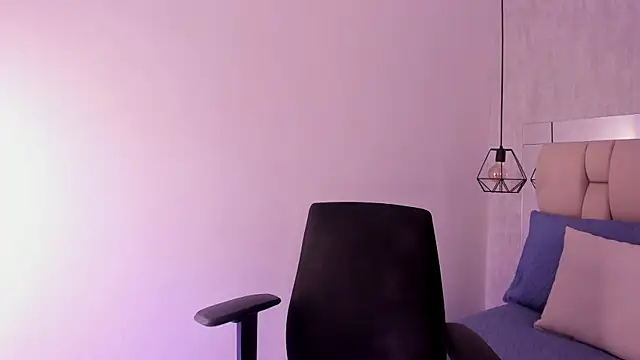 Roxie-Summers11 online show from January 16, 2025, 11:06 pm