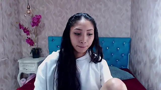 MadelineDoll online show from February 23, 2025, 7:07 pm