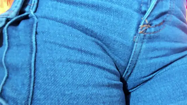 MadelineDoll online show from September 22, 2025, 1:18 am