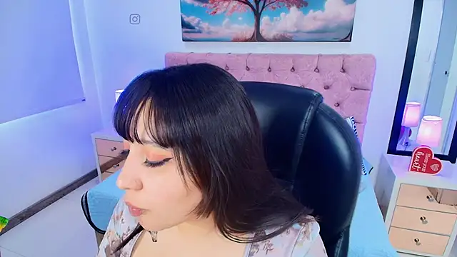 Emma monserrat online show from February 7, 2026, 8:12 pm