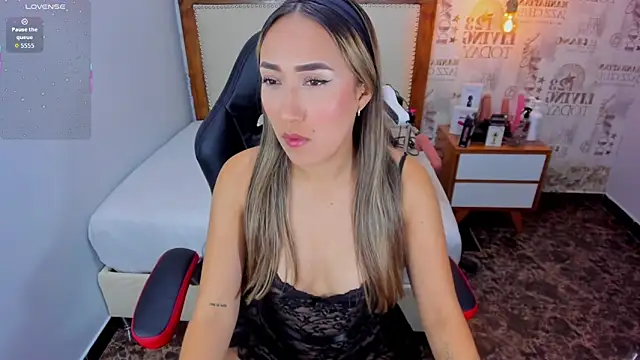 CAMILAGRAY online show from May 15, 2026, 7:21 pm