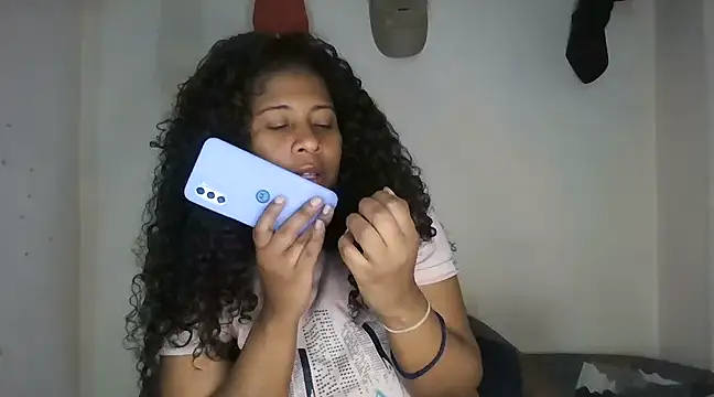 Ivon-09 online show from February 24, 2025, 1:35 am