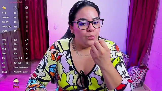 Sharon hils online show from December 26, 2024, 4:04 pm