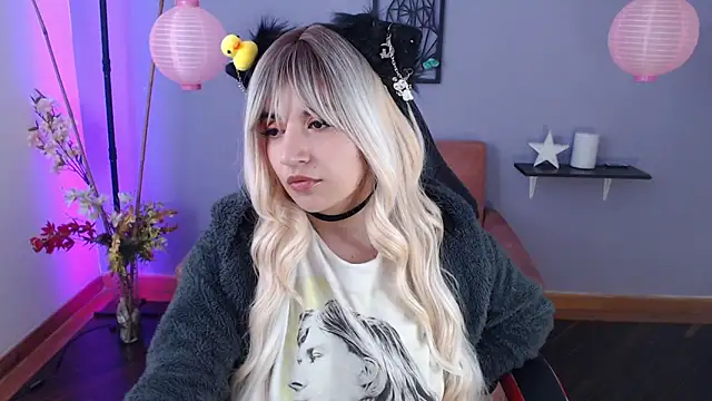 Snapshot of yumin3ko chatting on January 21, 2025, 8:08 am yumin3ko online show from January 21, 2025, 8:08 am