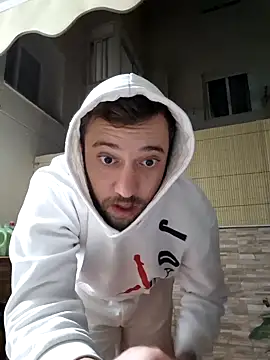 jorgeeetee18 online show from December 11, 2024, 6:09 pm