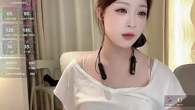 zhuzhu-520- online show from December 8, 2024, 8:04 pm