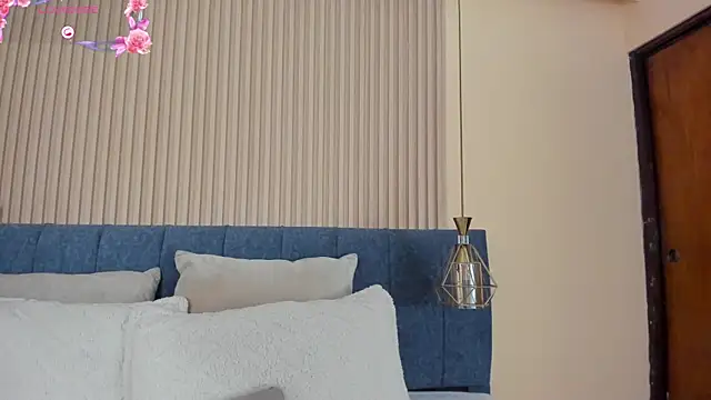 kathecute   online show from November 27, 2025, 1:40 am