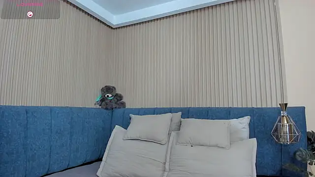 kathecute   online show from March 19, 2026, 1:42 am