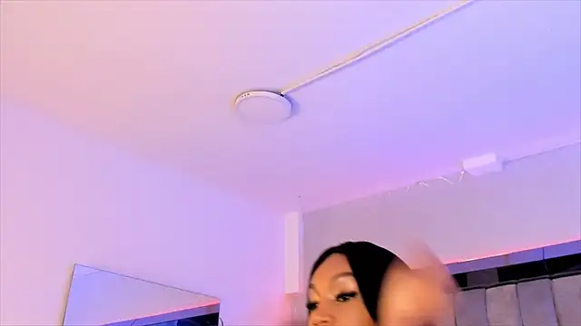 ChaynnaCooper online show from January 27, 2025, 11:54 am