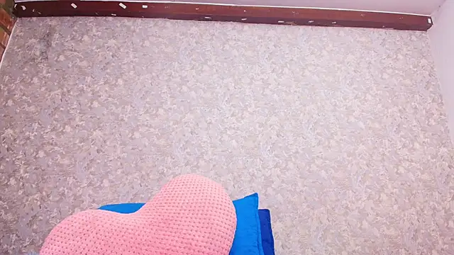 nicol f online show from February 10, 2025, 7:17 pm