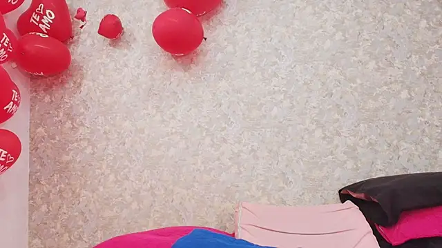 nicol f online show from February 13, 2025, 7:31 pm