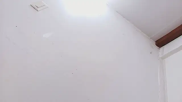 nicol f online show from October 3, 2025, 7:11 pm