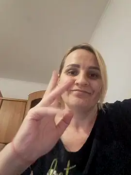 Malichkaanna30 online show from January 19, 2025, 2:49 pm