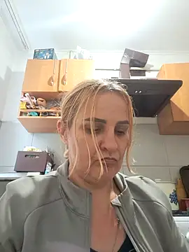 Malichkaanna30 online show from September 19, 2025, 12:50 pm