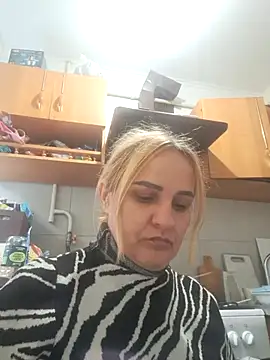 Malichkaanna30 online show from September 28, 2025, 12:21 pm