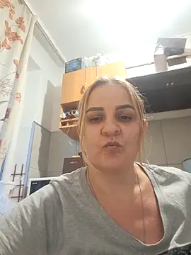 Malichkaanna30 online show from December 18, 2025, 2:23 pm