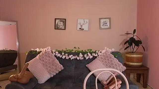 mei sweetcat online show from October 5, 2025, 12:25 pm