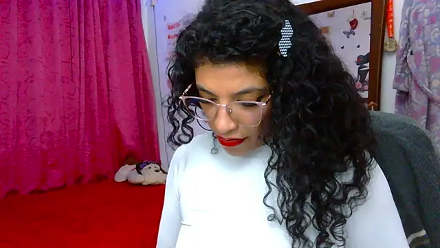 Snapshot of NicollWilliams_420 chatting on December 3, 2025, 2:19 am NicollWilliams 420 online show from December 3, 2025, 2:19 am