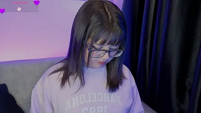 missy taylor  online show from December 2, 2025, 11:23 pm