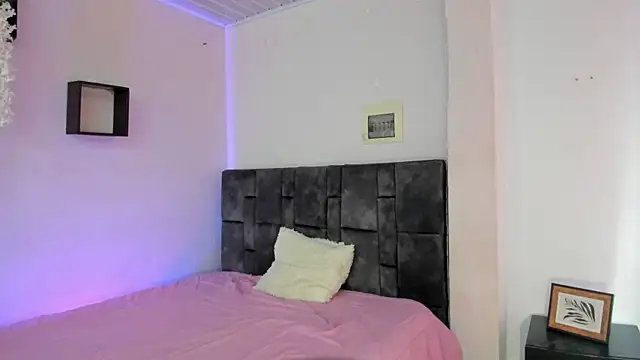 Snapshot of kitty_myers chatting on March 2, 2026, 4:14 pm kitty myers online show from March 2, 2026, 4:14 pm