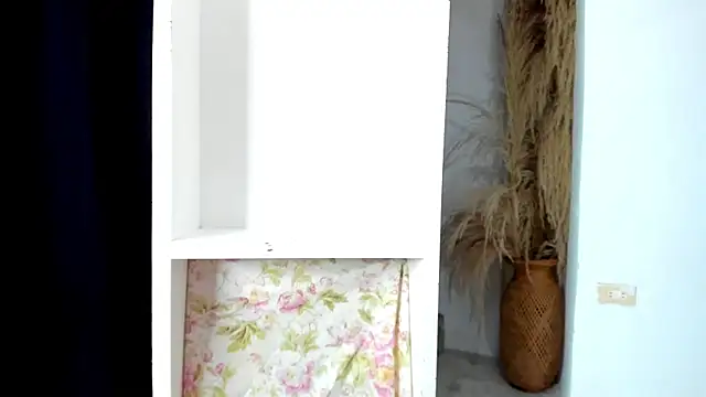 Snapshot of misshiccups chatting on December 28, 2024, 4:51 am misshiccups online show from December 28, 2024, 4:51 am