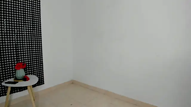 Snapshot of misshiccups chatting on March 6, 2025, 3:57 am misshiccups online show from March 6, 2025, 3:57 am