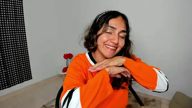 Snapshot of misshiccups chatting on March 9, 2025, 4:27 am misshiccups online show from March 9, 2025, 4:27 am