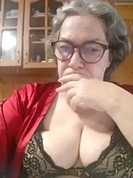 IrinaSweet54 online show from June 8, 2026, 8:26 am