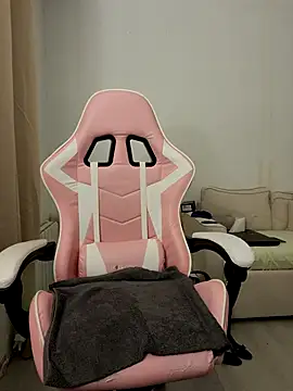 princess katey online show from October 15, 2025, 7:19 am