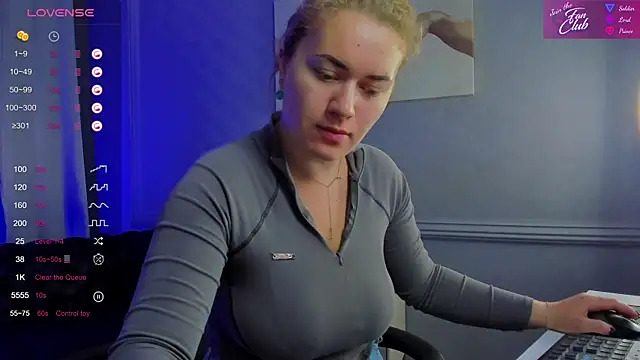 Snapshot of Ariell_Margot_ chatting on September 9, 2025, 5:40 am Ariell Margot  online show from September 9, 2025, 5:40 am