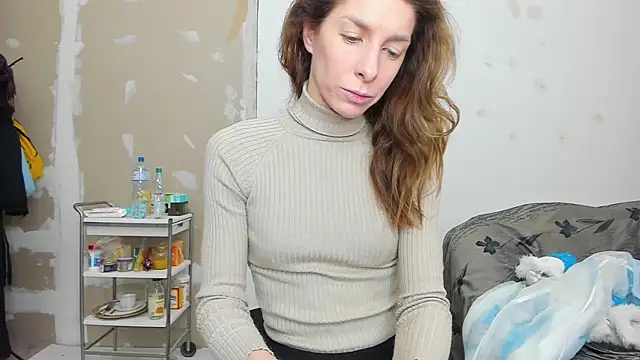 Snapshot of YourSuperModel chatting on December 27, 2024, 5:42 am YourSuperModel online show from December 27, 2024, 5:42 am