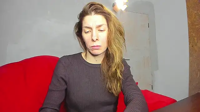 Snapshot of YourSuperModel chatting on February 13, 2025, 1:37 pm YourSuperModel online show from February 13, 2025, 1:37 pm