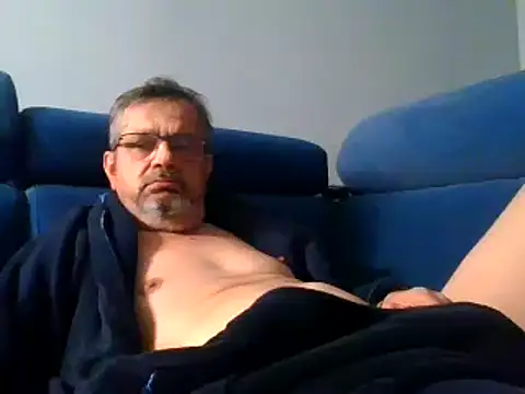 Snapshot of axecoman60 chatting on February 16, 2025, 7:05 pm axecoman60 online show from February 16, 2025, 7:05 pm