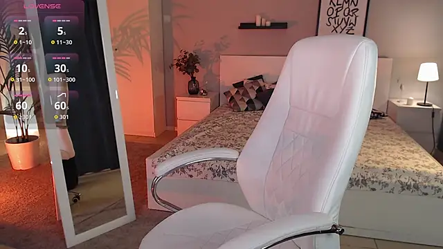 Bellla Haddid online show from October 21, 2025, 1:06 am