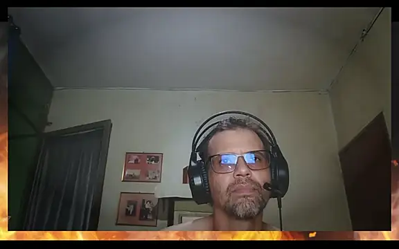 Snapshot of Aj_love22 chatting on November 4, 2025, 5:39 am Aj love22 online show from November 4, 2025, 5:39 am