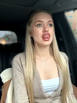 Devill Angel  online show from December 1, 2025, 9:47 am