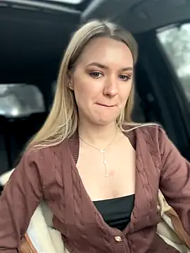 Devill Angel  online show from December 3, 2025, 9:40 am