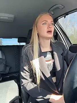 Devill Angel  online show from April 27, 2026, 10:57 am