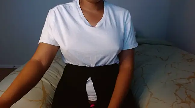 thekelliecapri online show from January 27, 2025, 9:44 pm