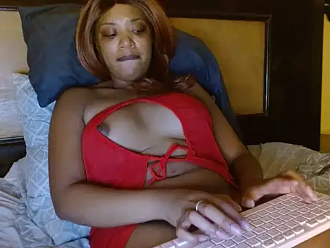 thekelliecapri online show from September 18, 2025, 7:38 pm