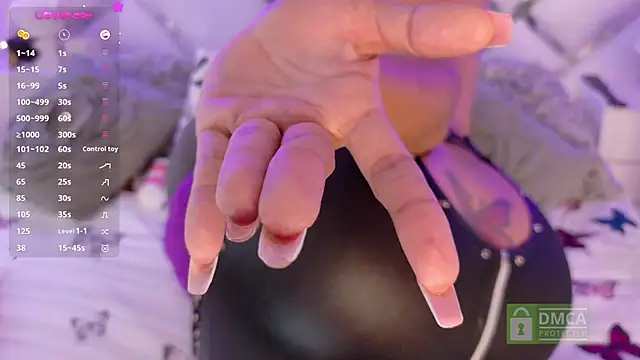 EmilyLeah  online show from January 10, 2025, 8:15 pm