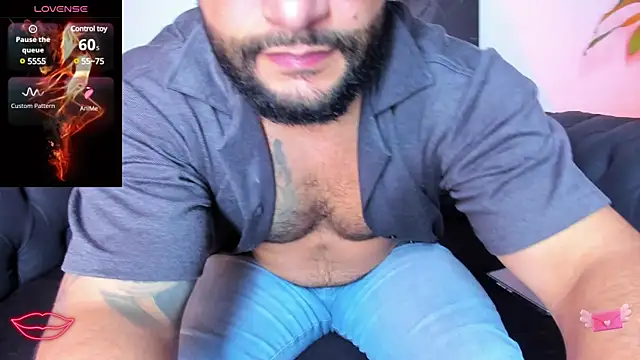 Snapshot of Luke__09 chatting on January 13, 2025, 12:24 pm Luke  09 online show from January 13, 2025, 12:24 pm