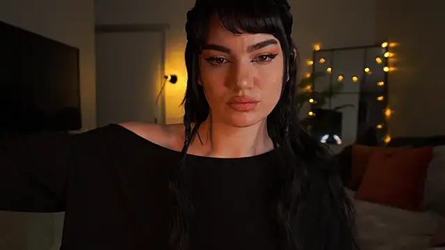 Heidi11 online show from October 10, 2025, 6:29 pm