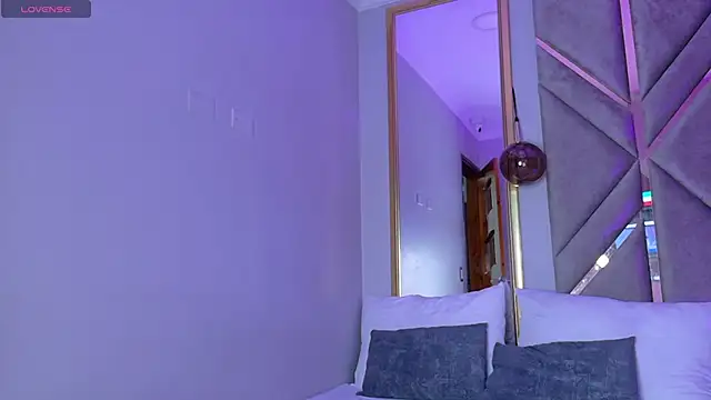 Lola King online show from January 31, 2025, 4:25 am